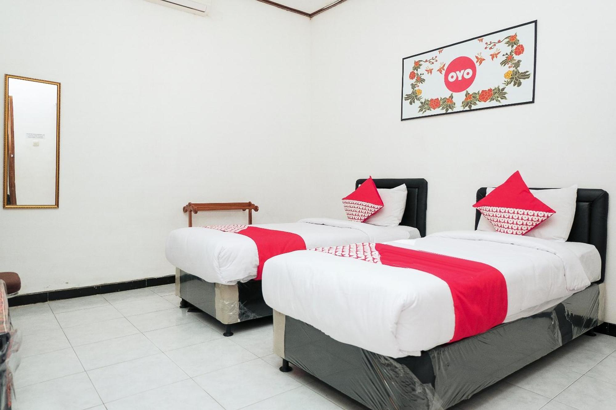 Hotel Oyo 353 Loesje Syariah Malang